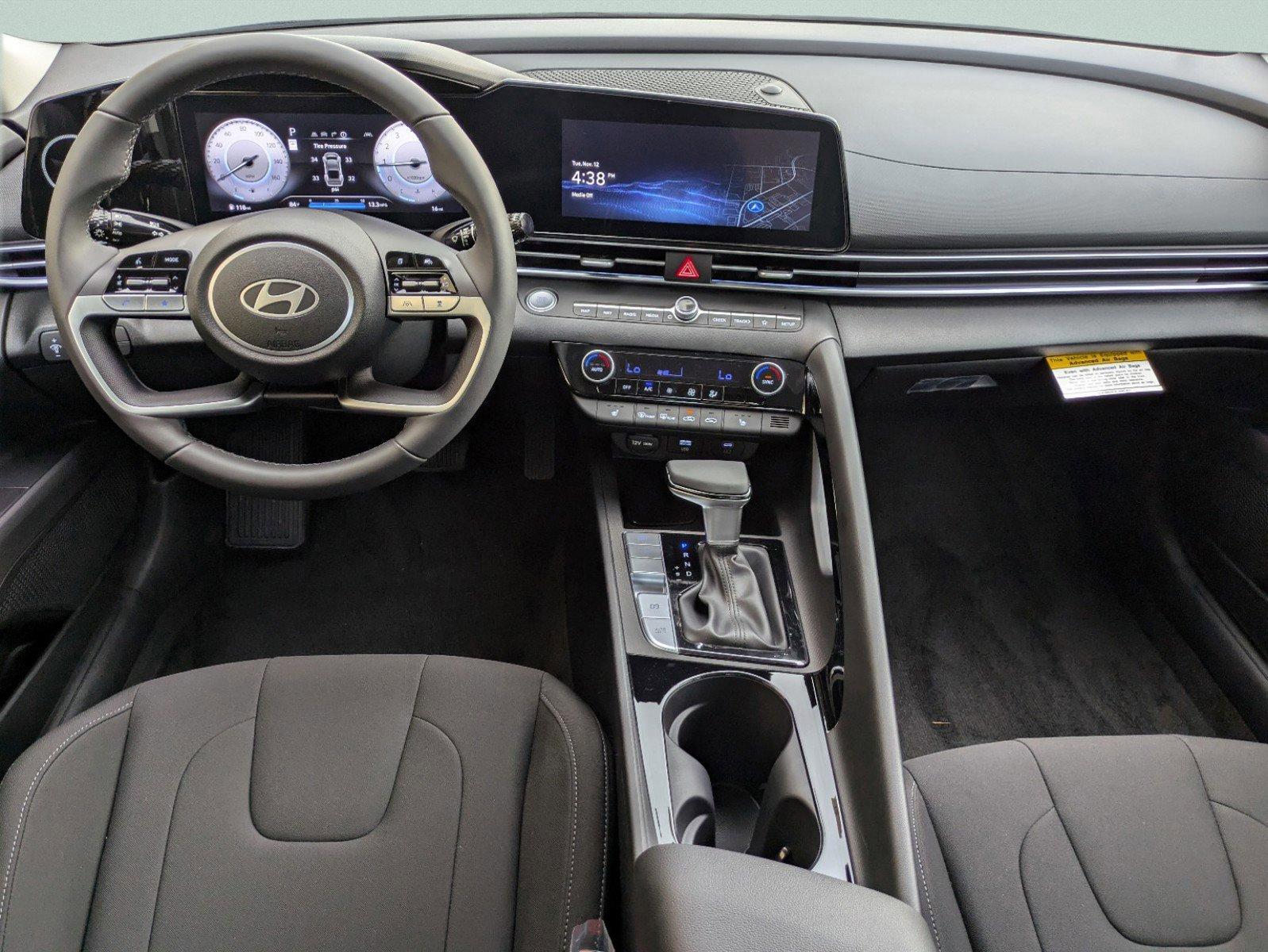 Certified 2025 Hyundai Elantra SEL FWD image 11