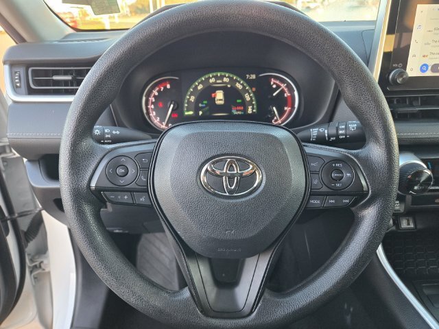 Certified 2025 Toyota RAV4 XLE FWD image 26