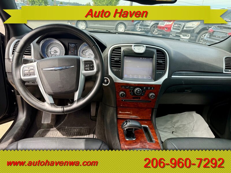 Used 2014 Chrysler 300 RWD image 7