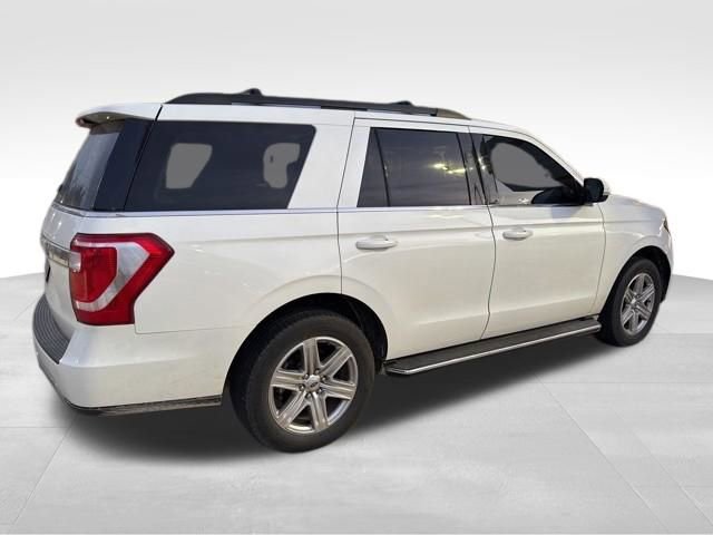Used 2020 Ford Expedition XLT w/ Equipment Group 202A AWD/4WD image 6