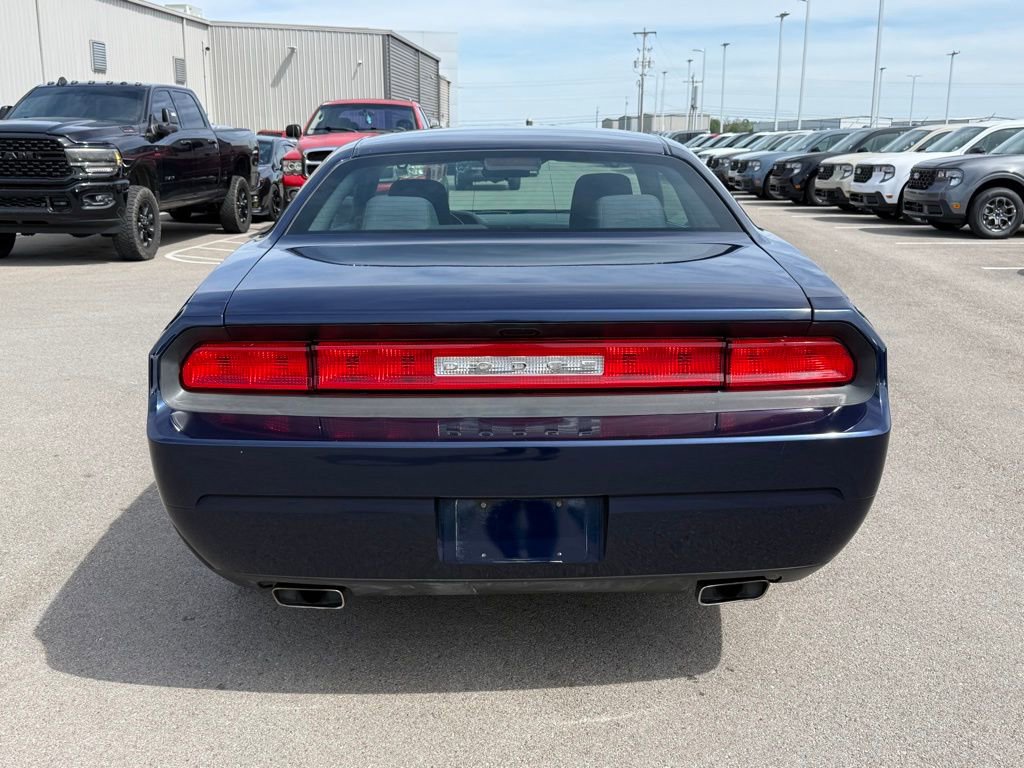 Used 2013 Dodge Challenger SXT image 18