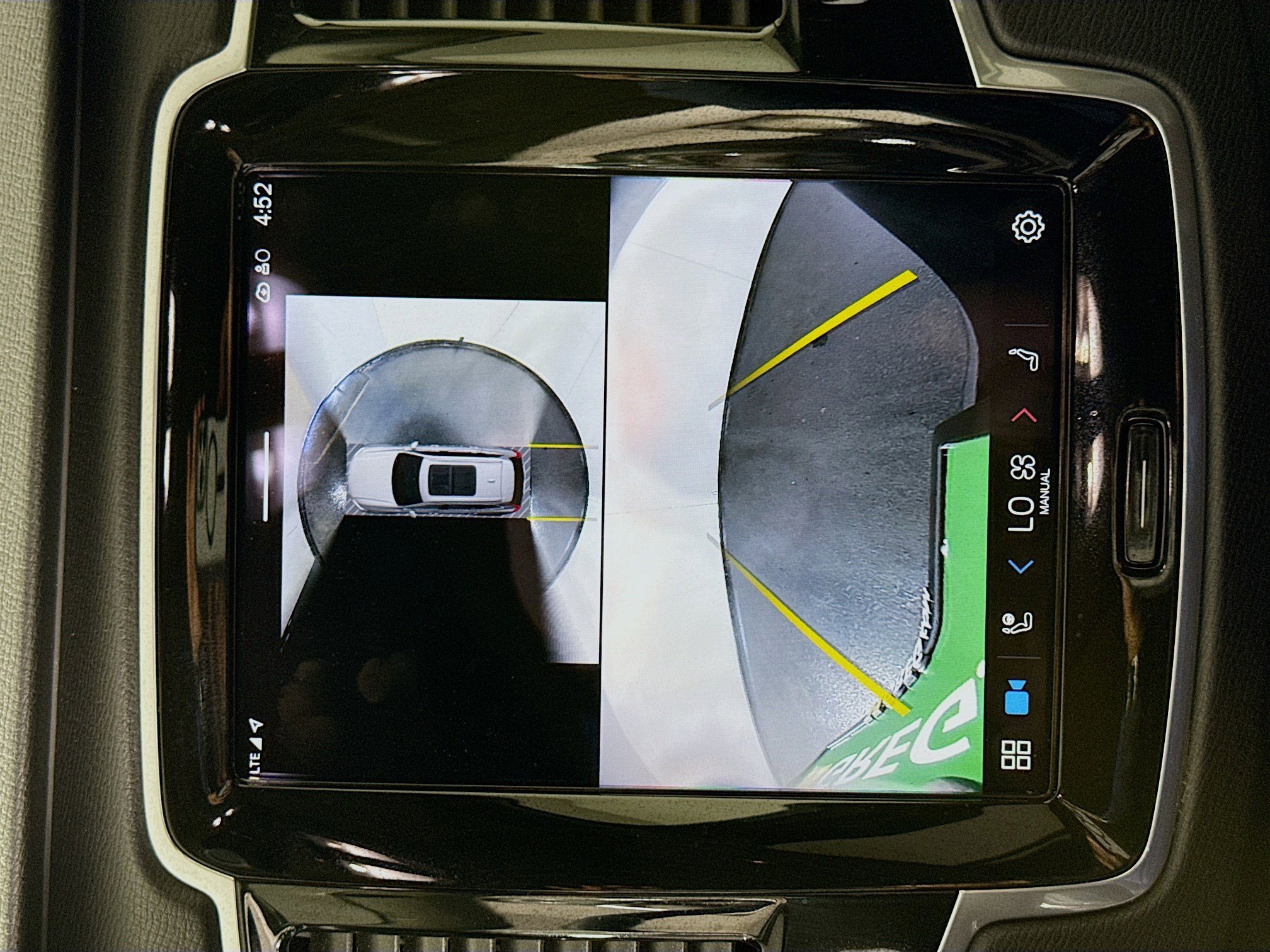 Used 2024 Volvo XC90 B5 Plus image 19