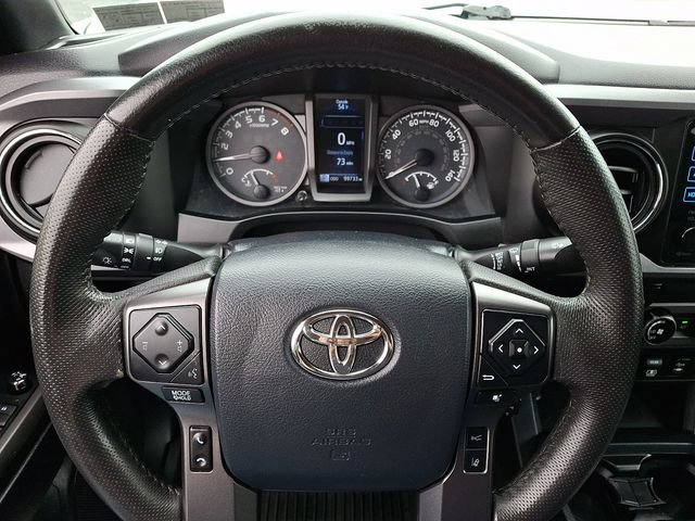 Used 2018 Toyota Tacoma TRD Off-Road AWD/4WD image 19