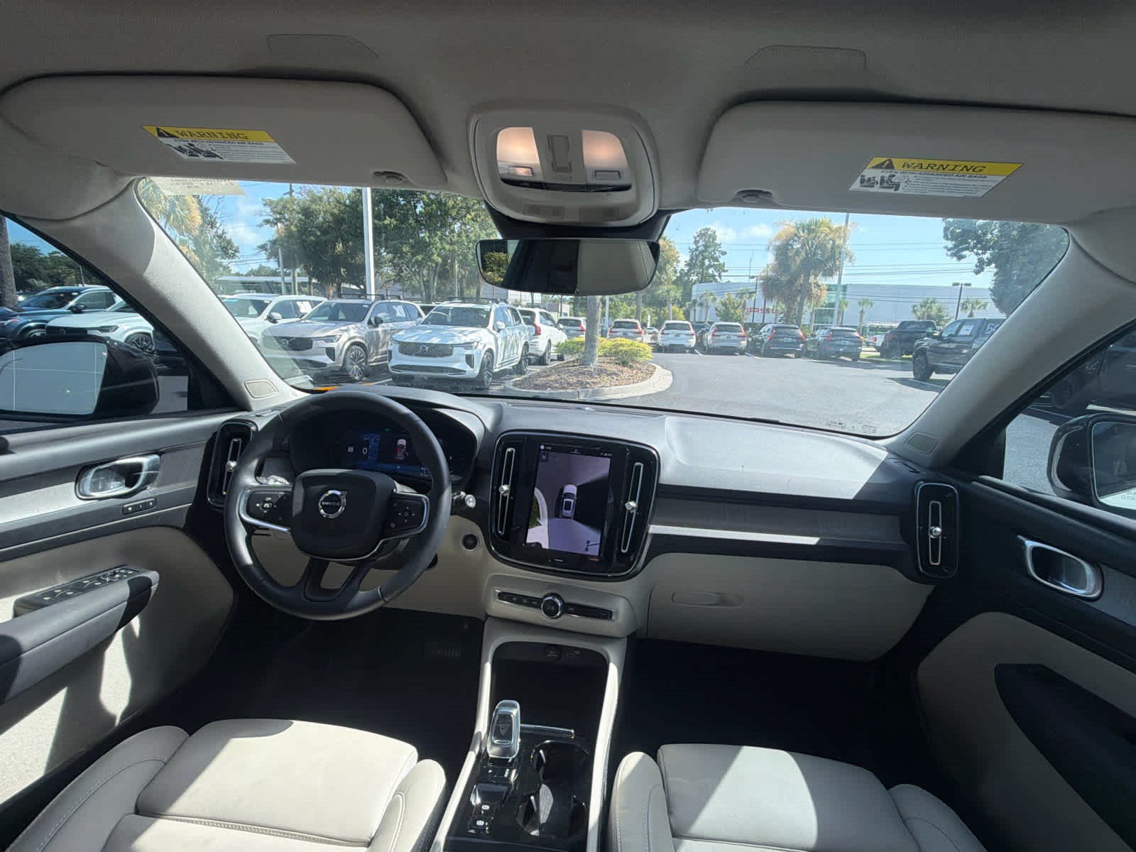 Certified 2023 Volvo XC40 B4 Plus w/ Protection Package Premier FWD image 29