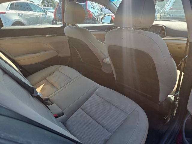 Used 2020 Hyundai Elantra SE w/ Cargo Package (C1) FWD image 18
