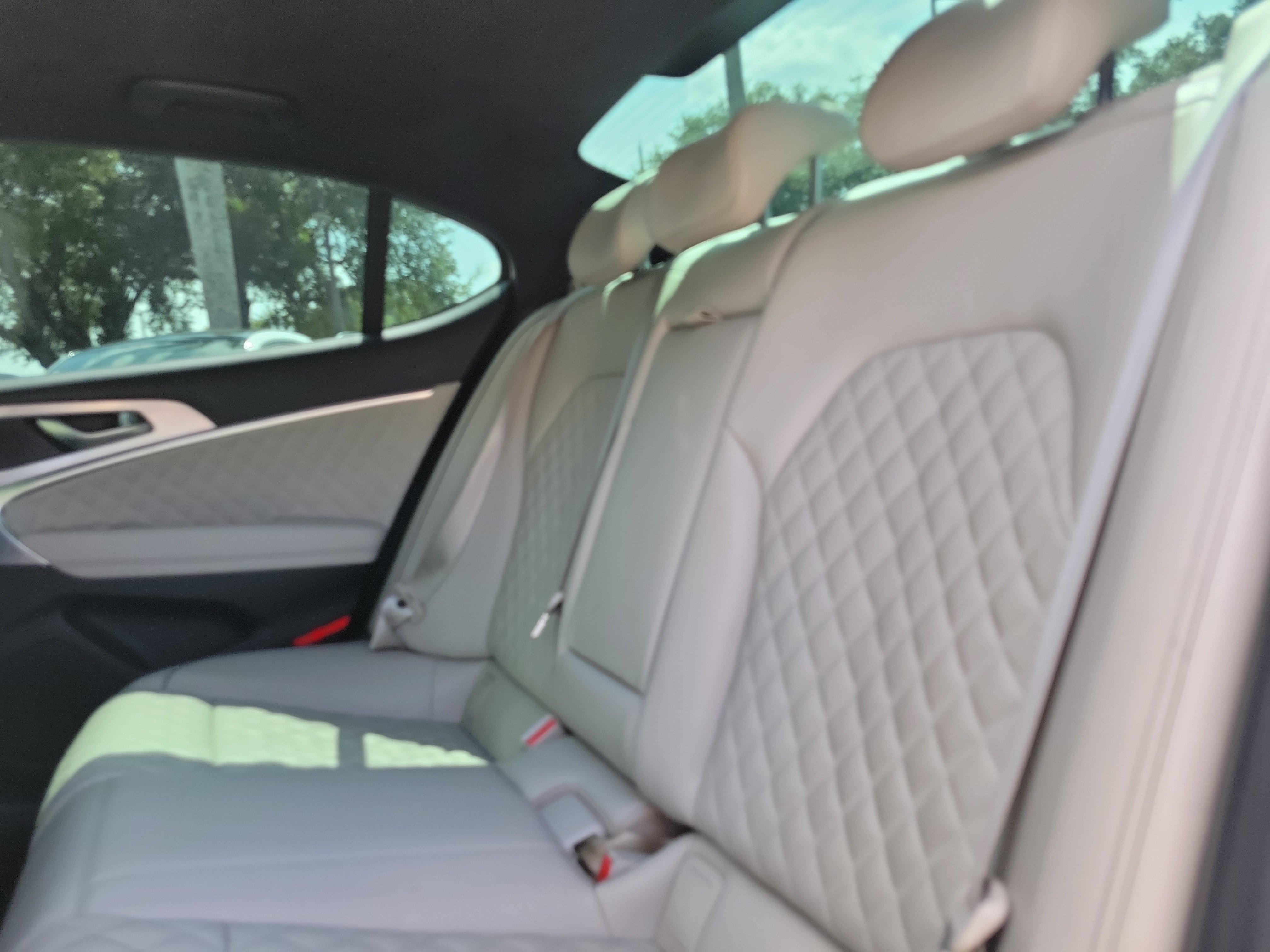 Used 2023 Genesis G70 3.3T w/ Sport Prestige Package RWD image 11