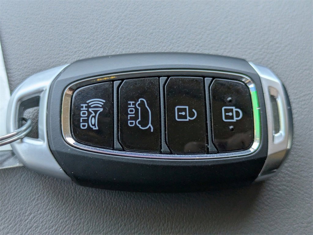 Used 2020 Hyundai Santa Fe Limited image 34