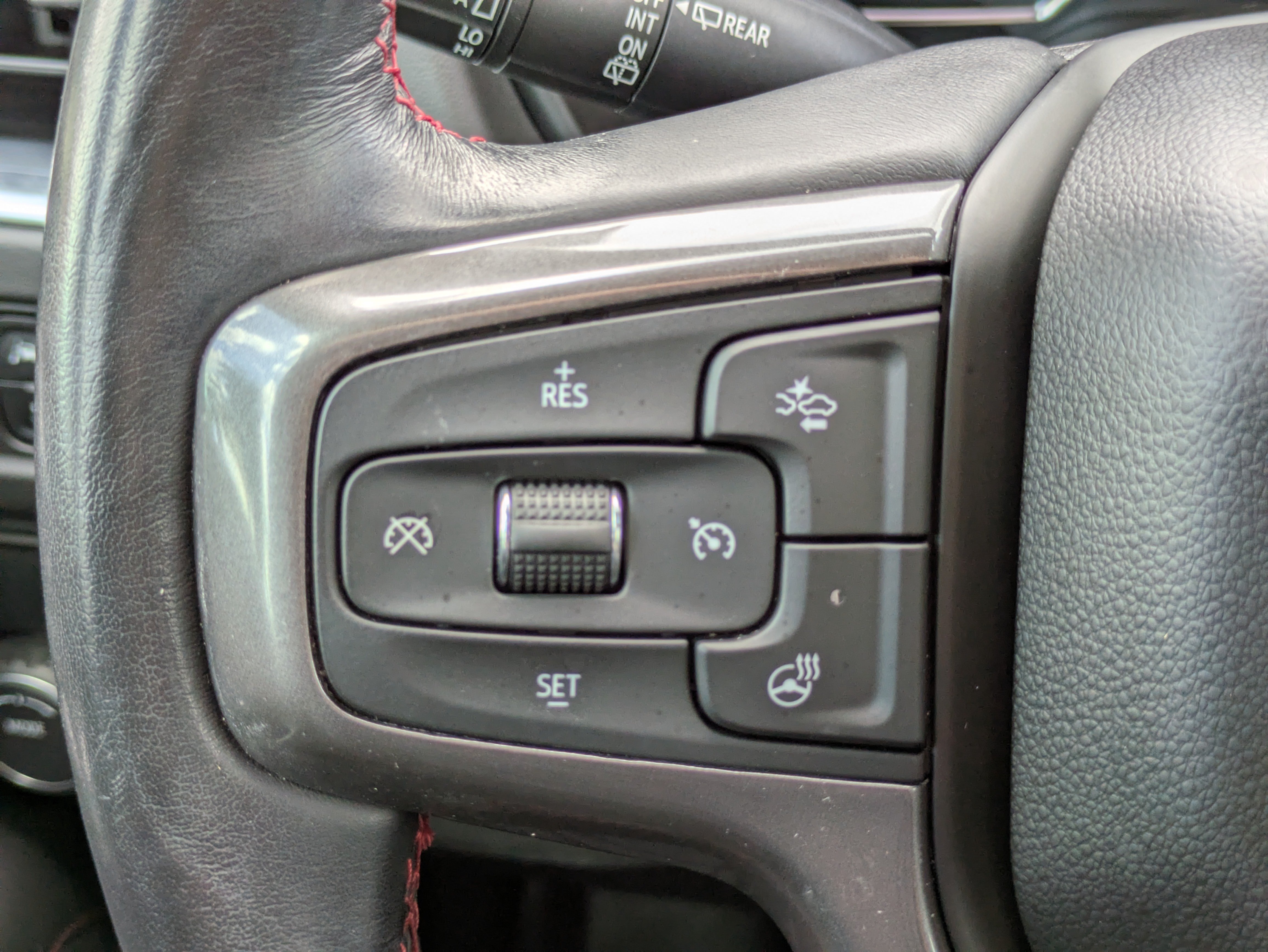 Used 2021 Chevrolet Tahoe RST w/ Luxury Package RWD image 25