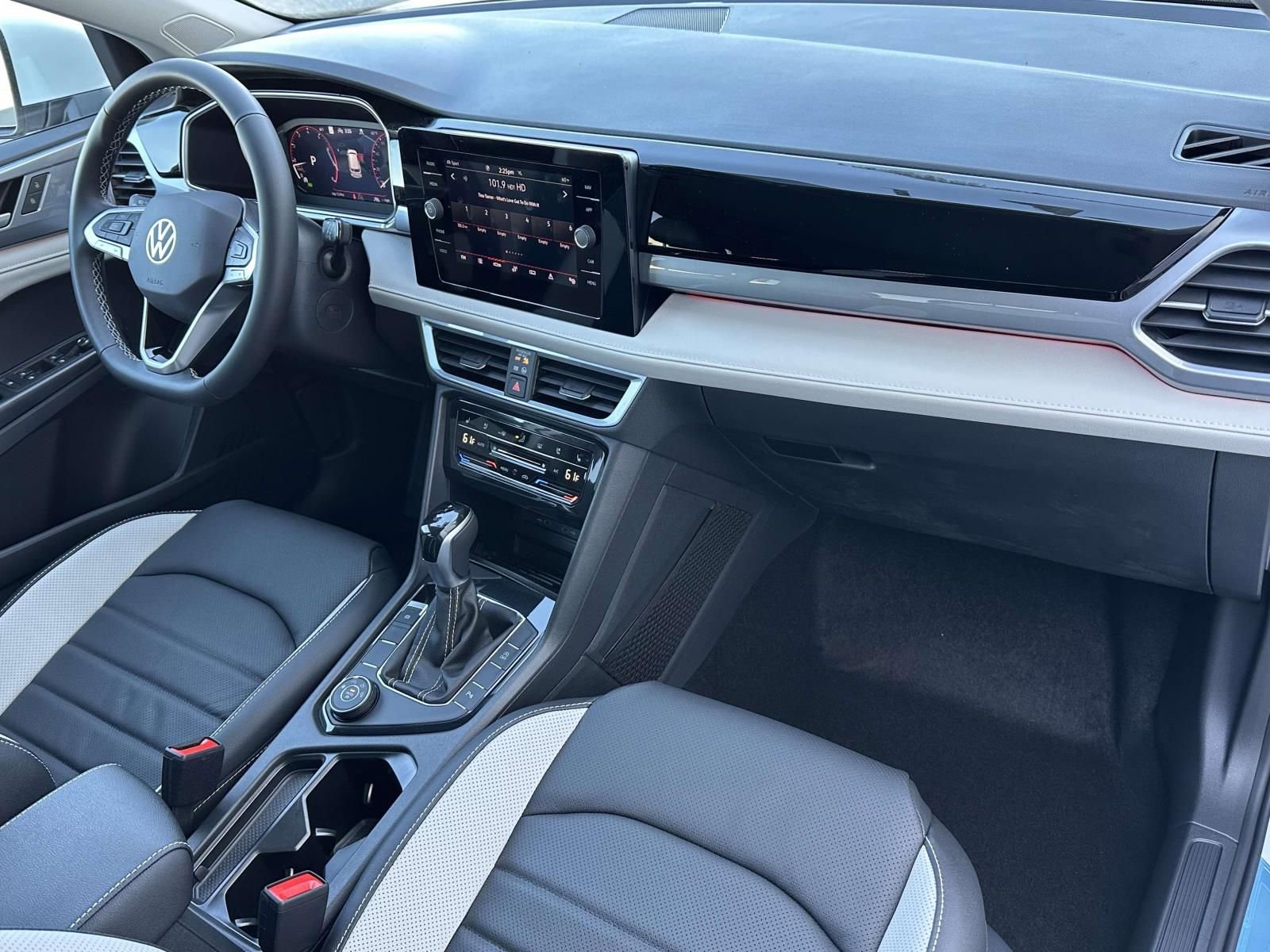 New 2026 Volkswagen Taos SEL image 12