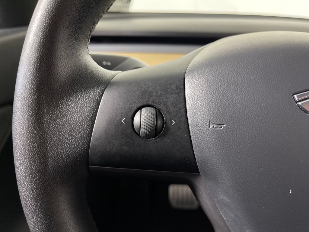 Used 2020 Tesla Model Y Performance AWD/4WD image 28