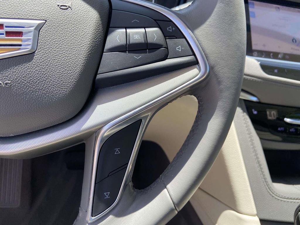 Certified 2023 Cadillac XT5 Premium Luxury FWD image 24