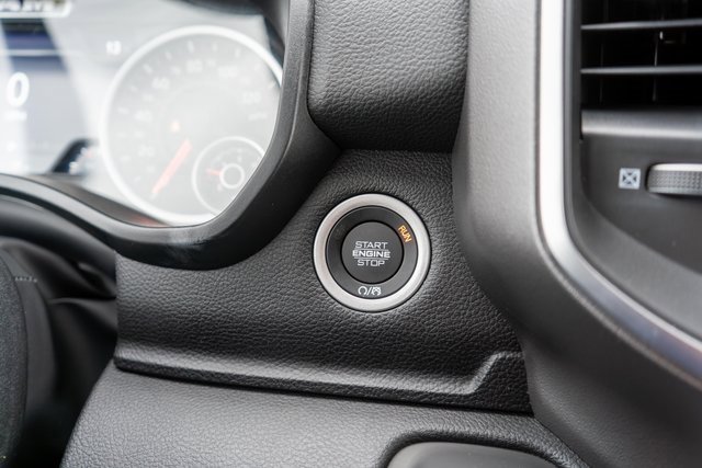 New 2026 RAM 1500 4x4 Crew Cab image 22