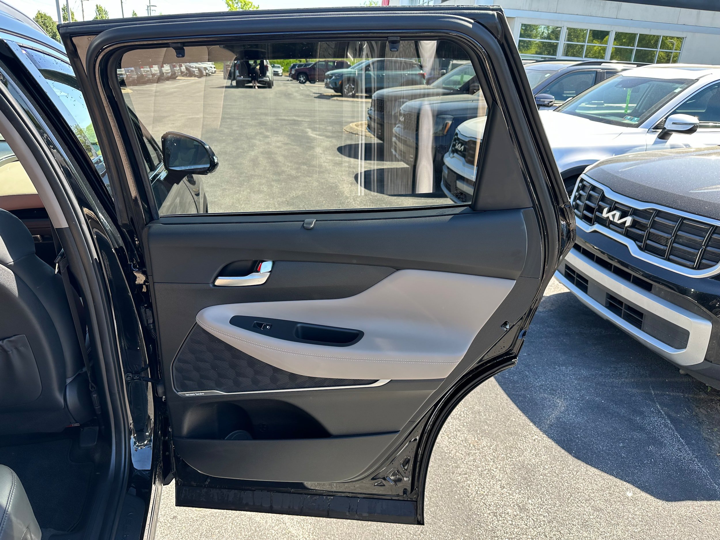 Used 2023 Hyundai Santa Fe SEL w/ Premium Package AWD/4WD image 17