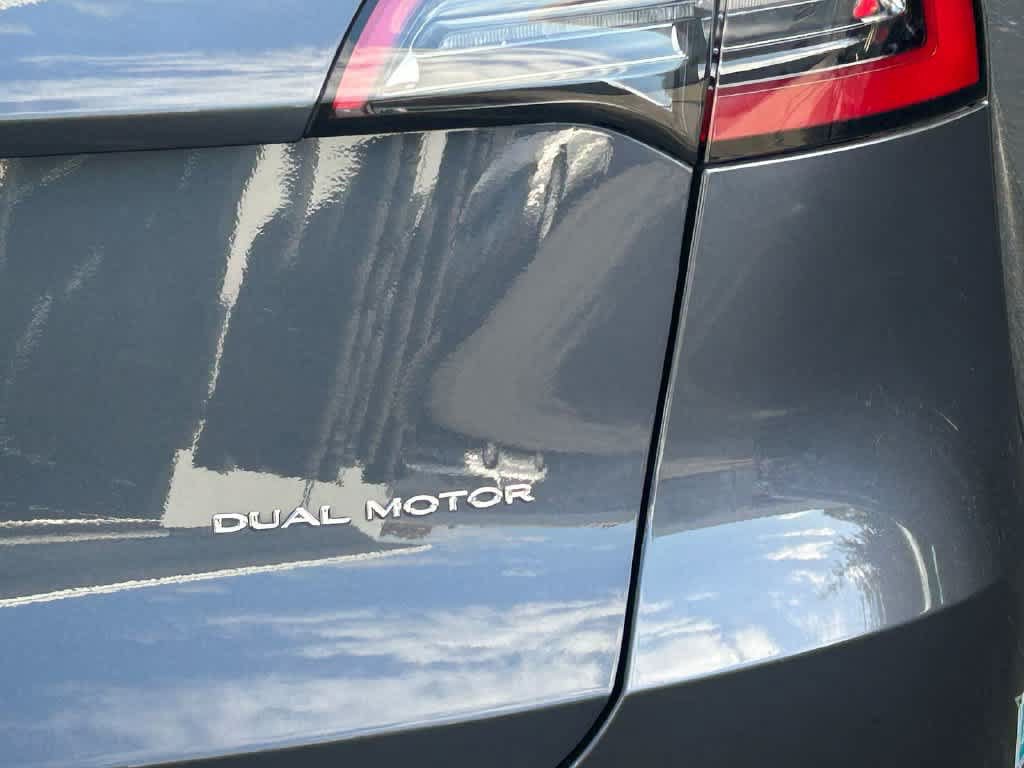 Used 2022 Tesla Model Y Long Range AWD/4WD image 6