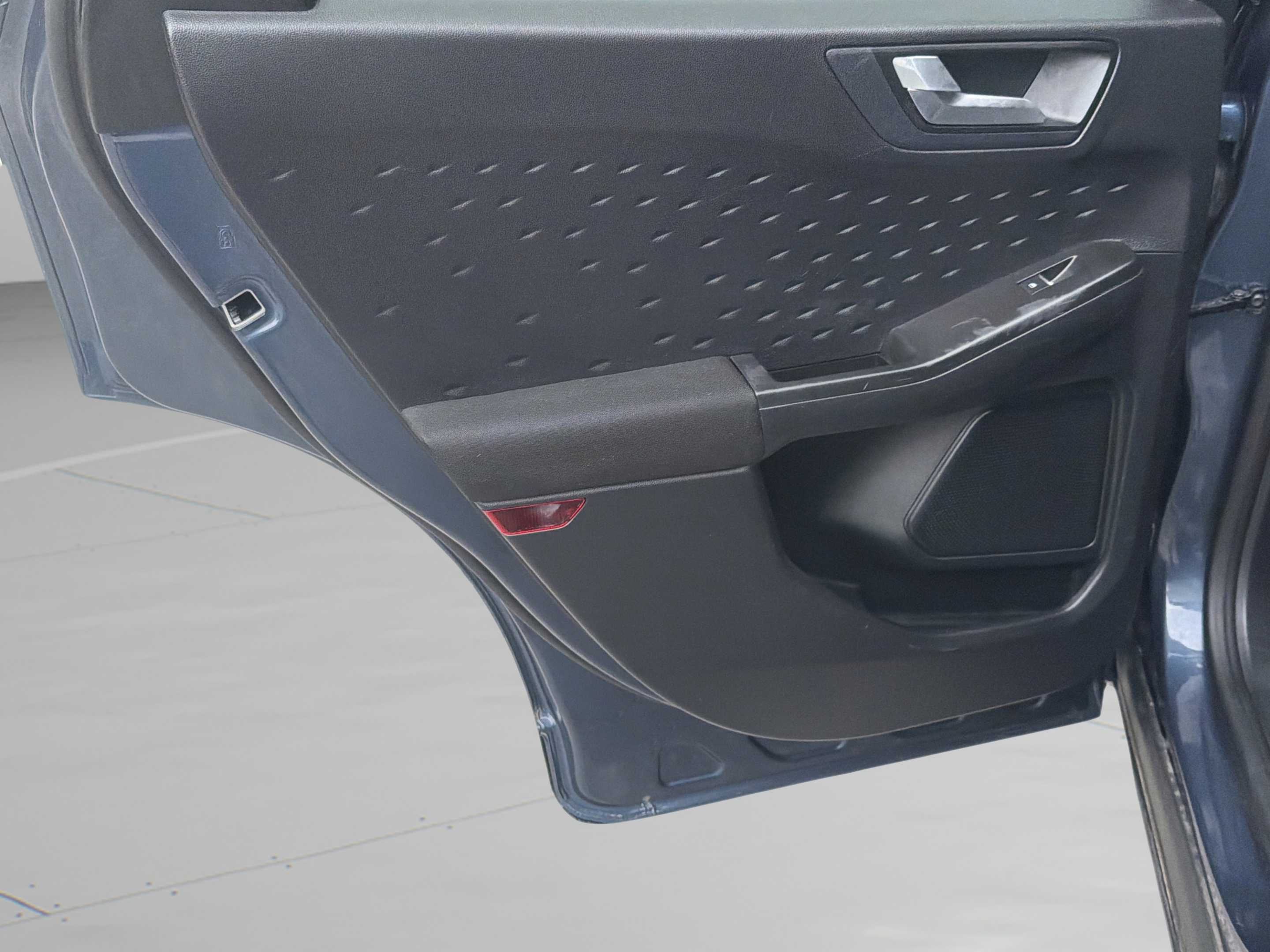 Used 2020 Ford Escape SE FWD image 20