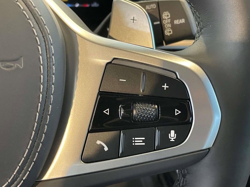 Used 2023 BMW X7 xDrive40i w/ M Sport Package image 27