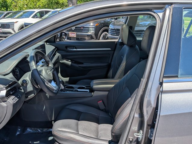 Certified 2023 Nissan Altima 2.5 SR w/ SR Premium Package FWD image 15