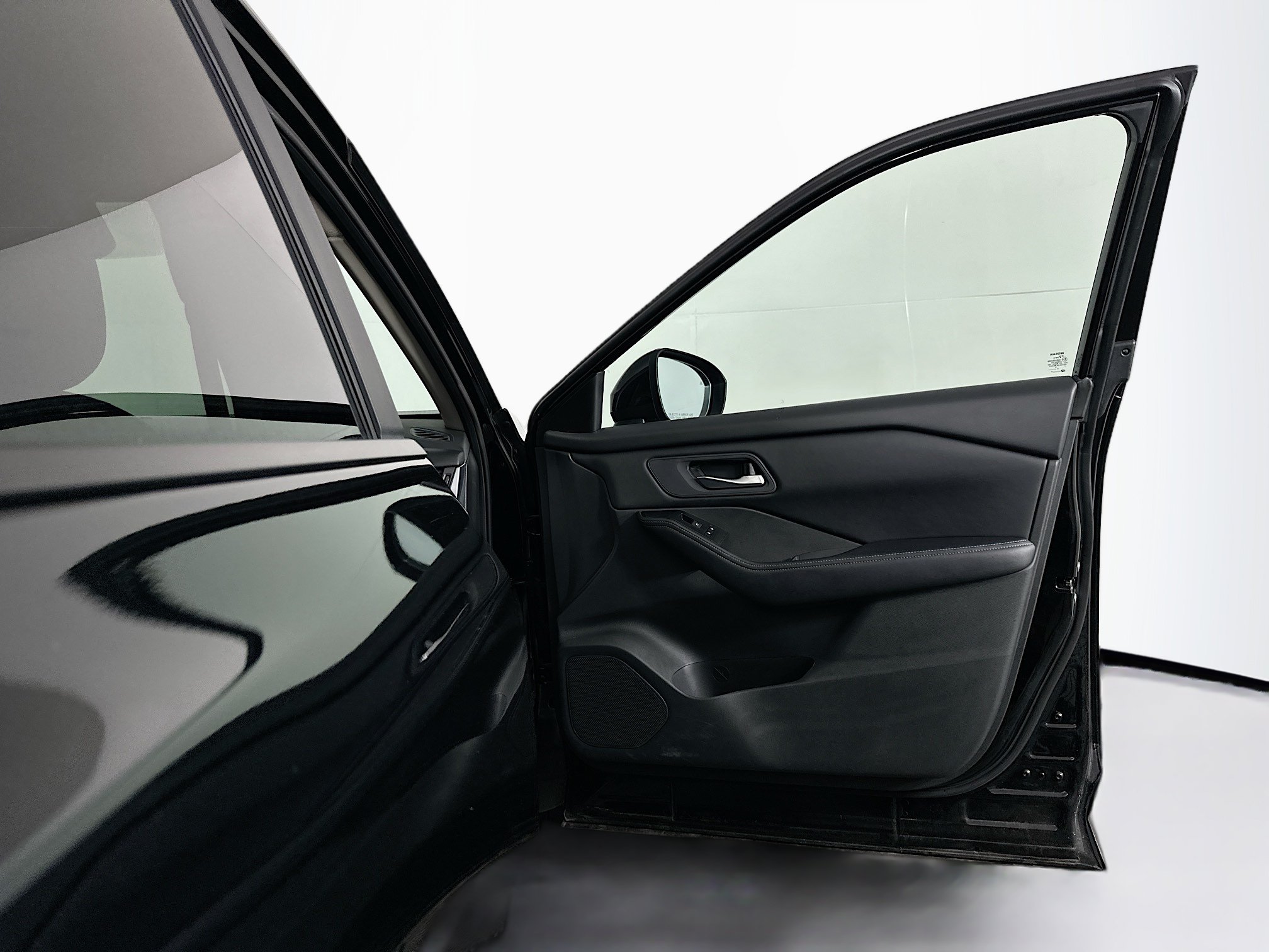 Used 2026 Nissan Rogue SV AWD/4WD image 32