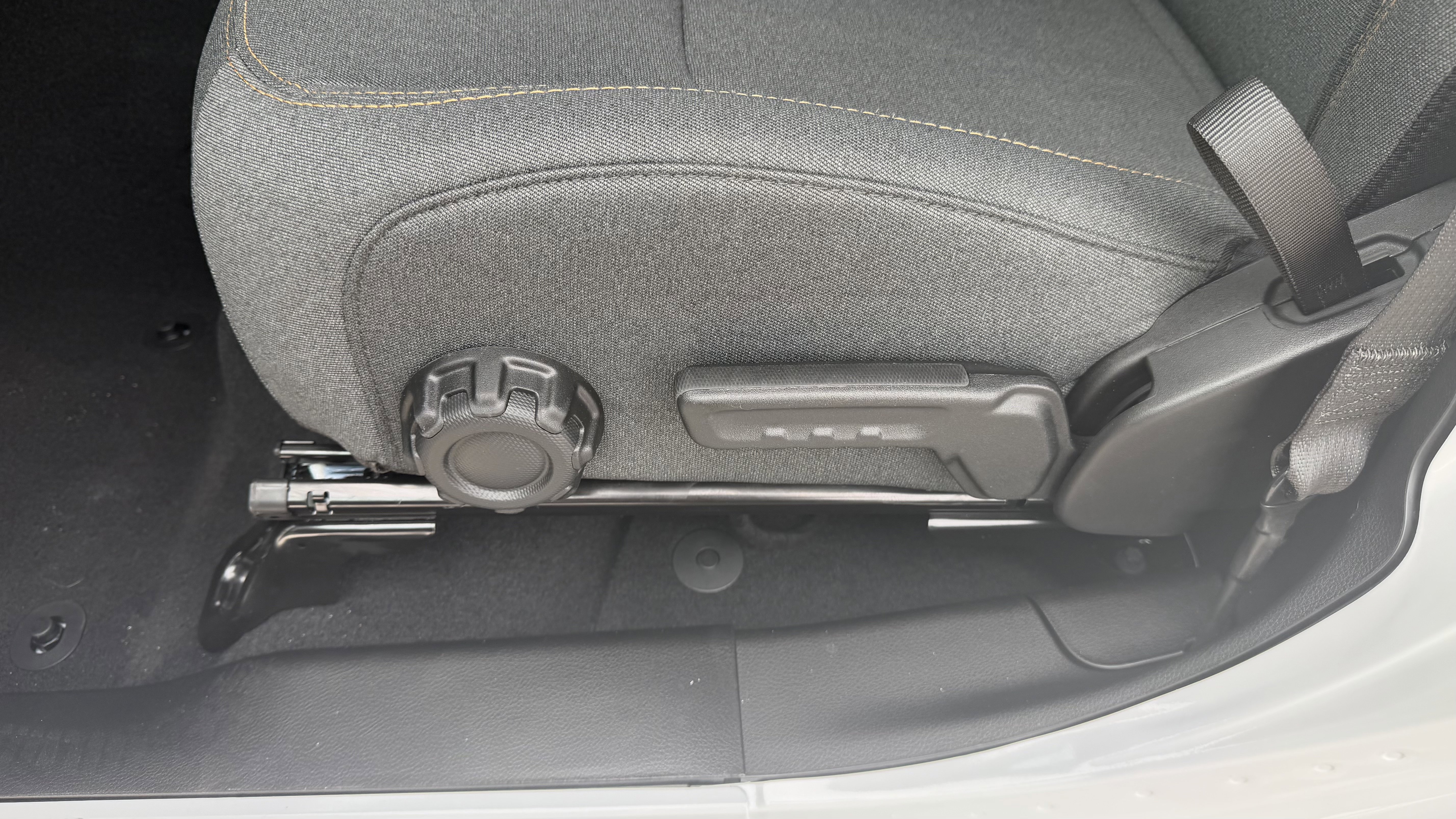 New 2026 Jeep Gladiator Sport image 15