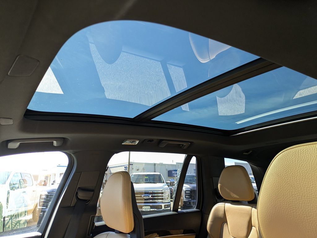 Used 2018 Volvo XC90 T5 Momentum w/ Convenience Package AWD/4WD image 19