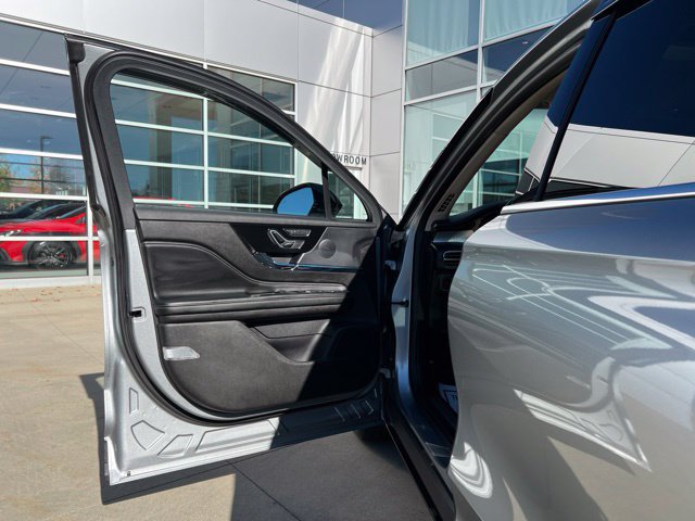 Used 2024 Lincoln Corsair AWD w/ Equipment Group 101A image 29