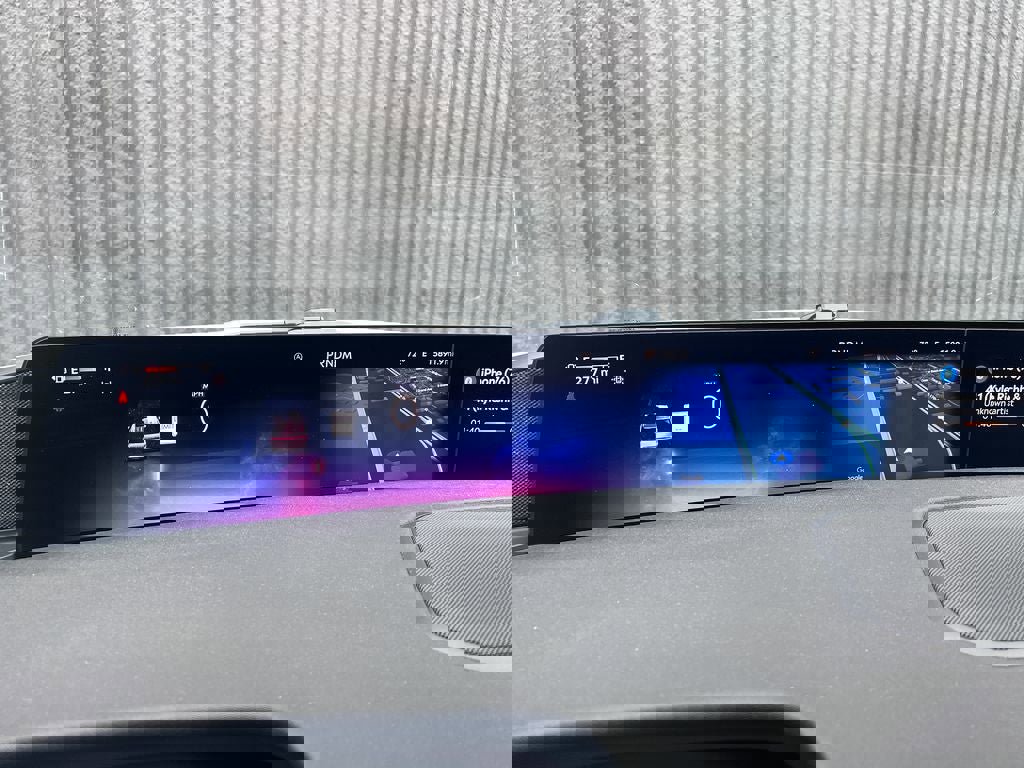 Used 2025 Lincoln Navigator L Reserve AWD/4WD image 32