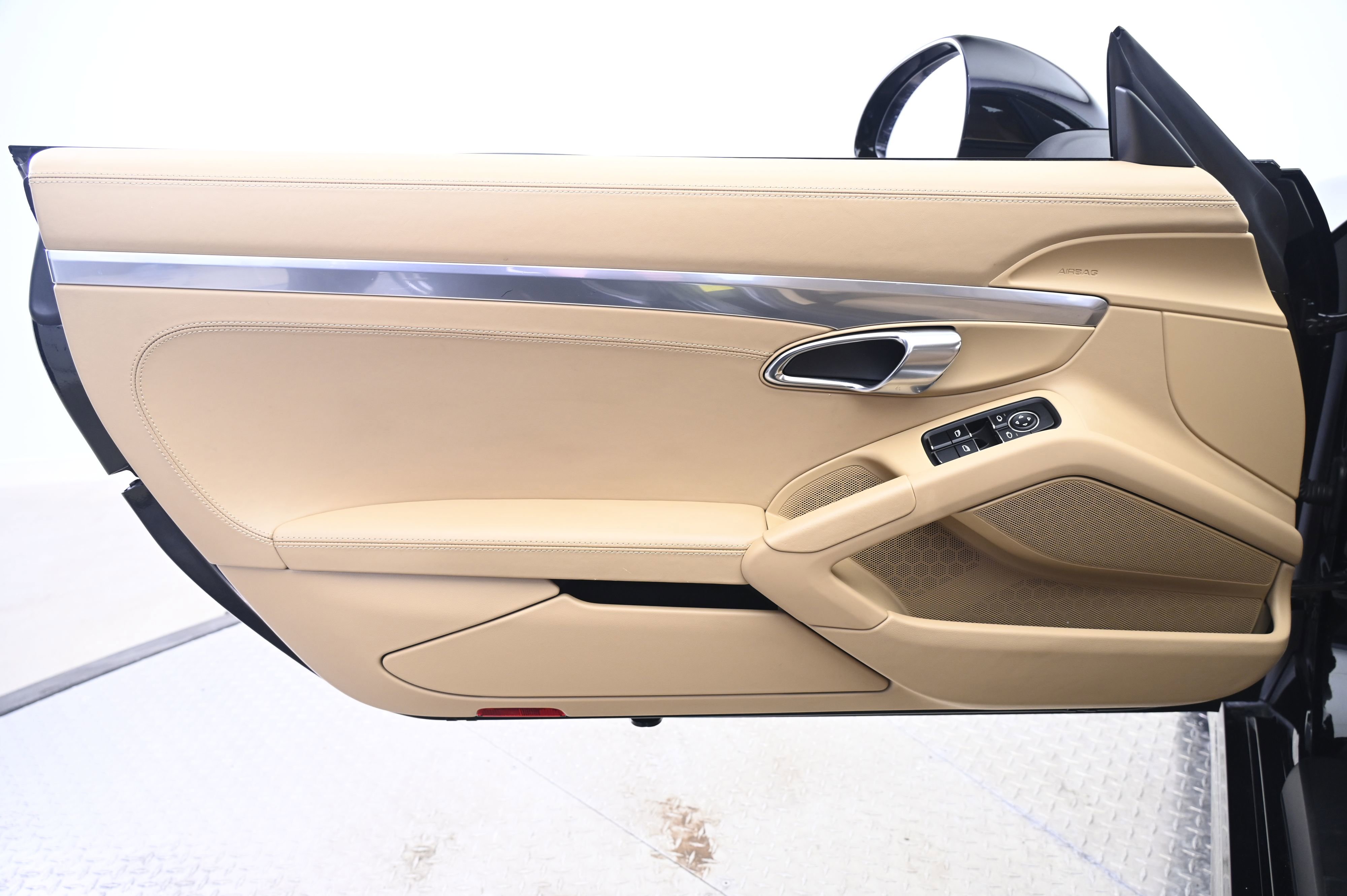 Certified 2014 Porsche Cayman S image 22