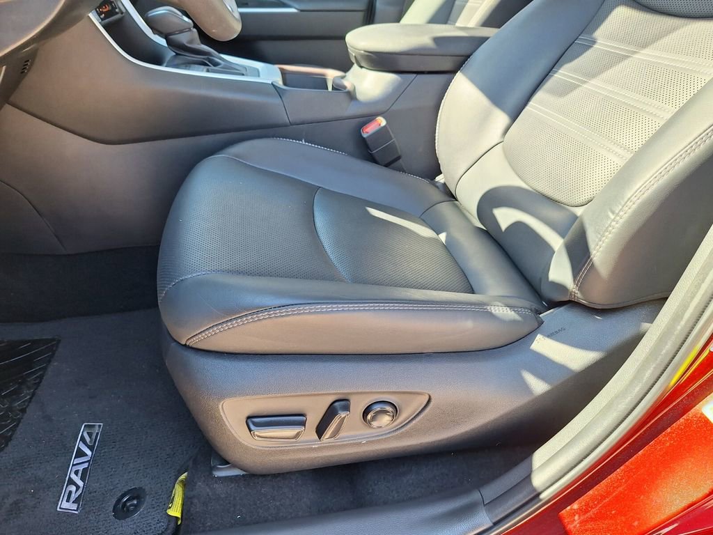 Used 2024 Toyota RAV4 Limited image 10