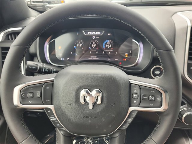 New 2026 RAM 1500 4x4 Crew Cab image 31