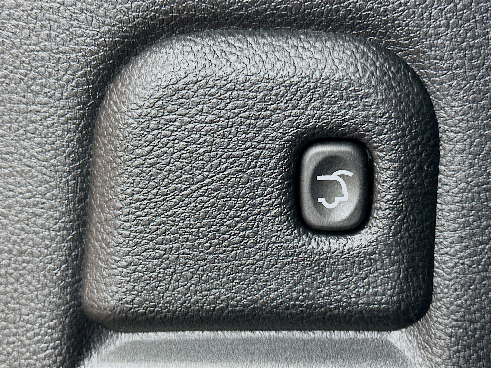 Used 2025 Dodge Durango GT AWD/4WD image 31