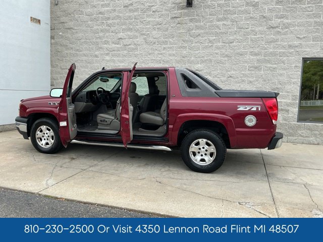 Used 2006 Chevrolet Avalanche Z71 w/ Sun And Sound Package AWD/4WD image 13