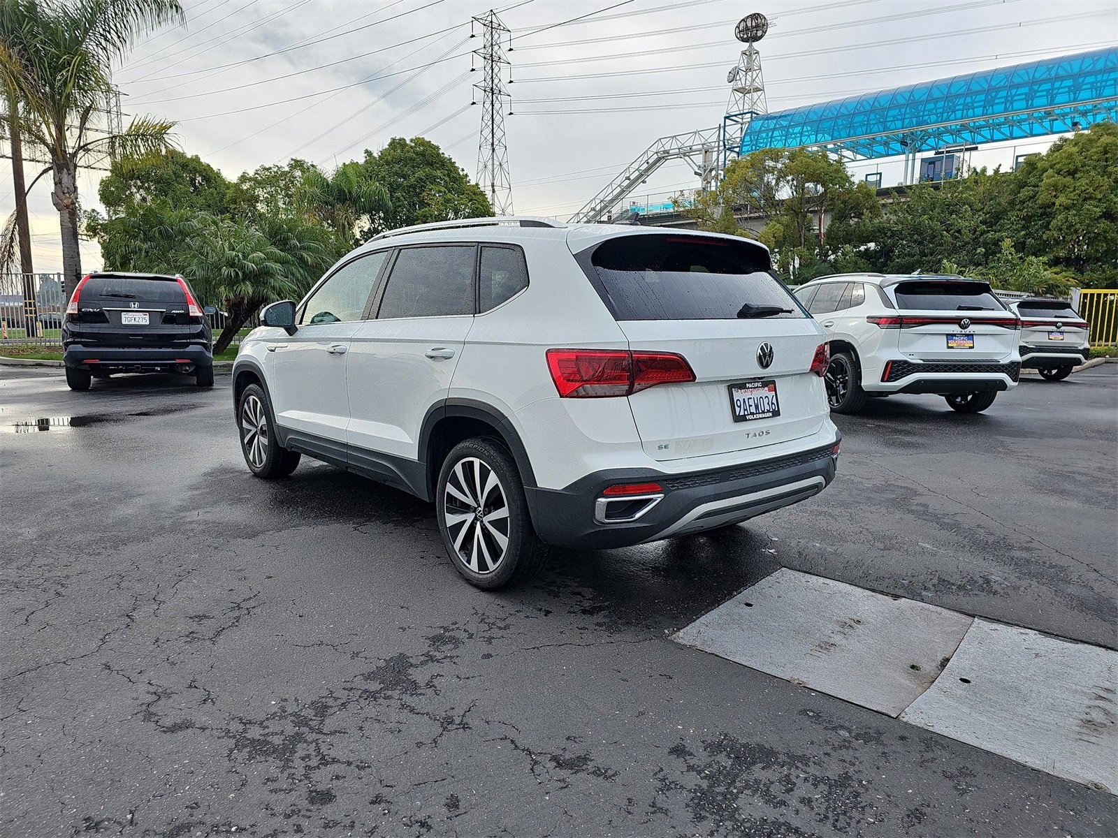 Used 2022 Volkswagen Taos SE image 7