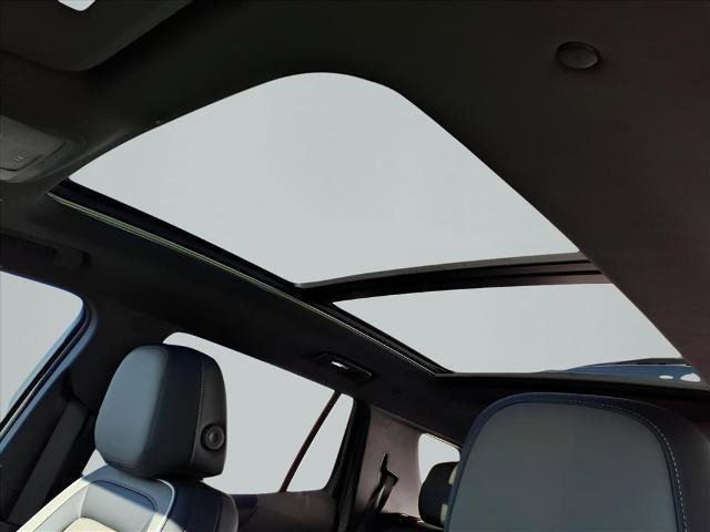 Used 2025 Chevrolet Equinox LT w/ Convenience Package II image 20