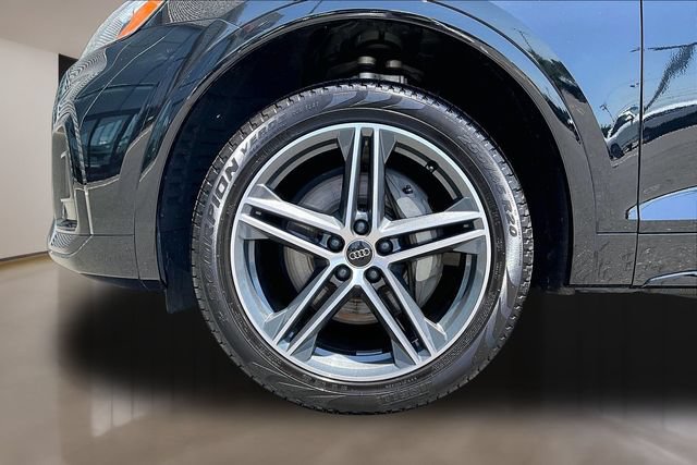 Certified 2023 Audi Q5 e Premium Plus w/ Premium Plus Package AWD/4WD image 34