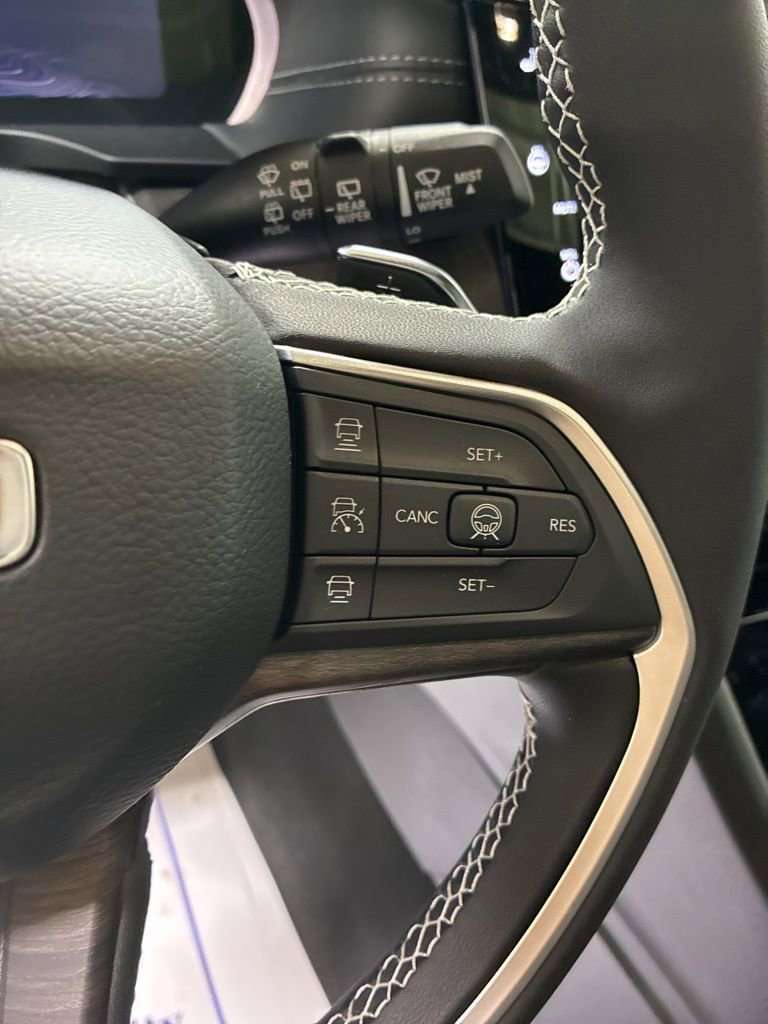 New 2026 Jeep Grand Cherokee Altitude AWD/4WD image 23