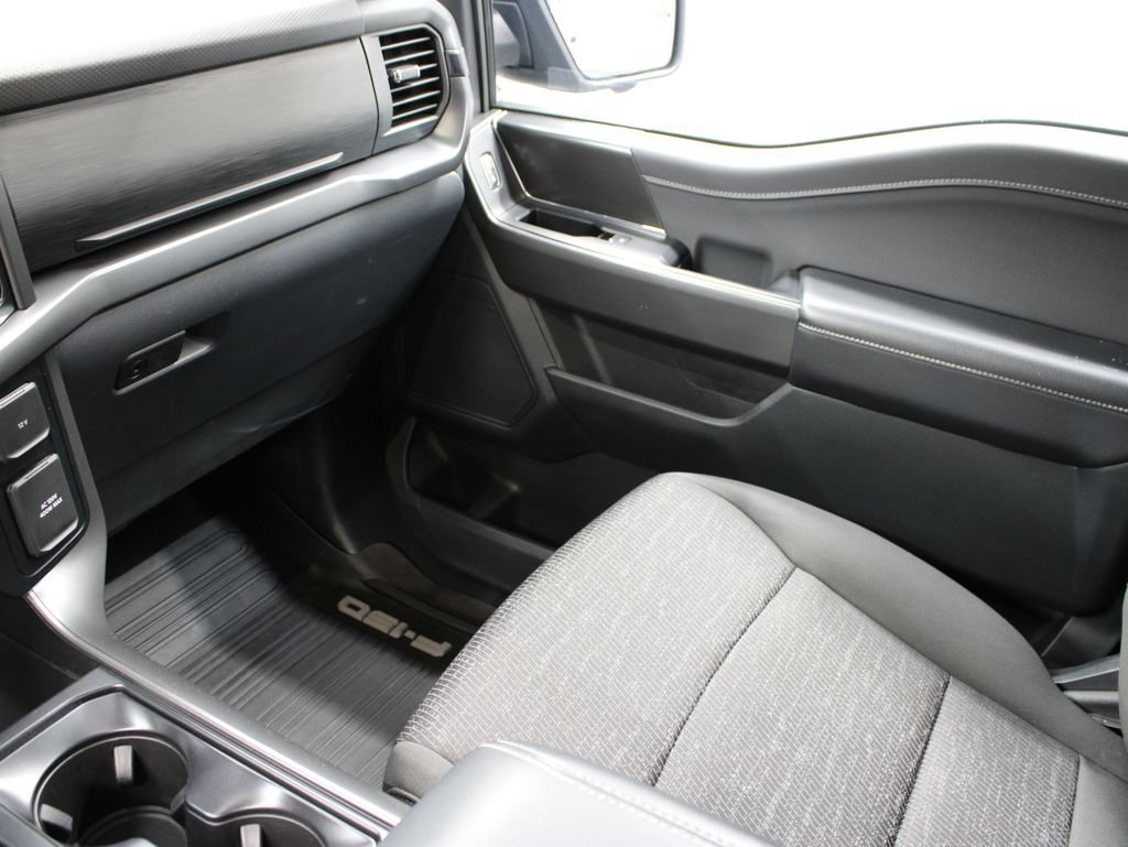 Used 2024 Ford F150 XLT w/ XLT Black Appearance Package AWD/4WD image 32