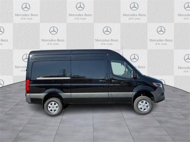 New 2025 Mercedes-Benz Sprinter 2500 image 2