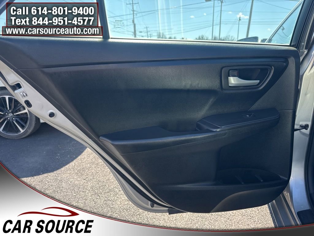 Used 2016 Toyota Camry LE image 23
