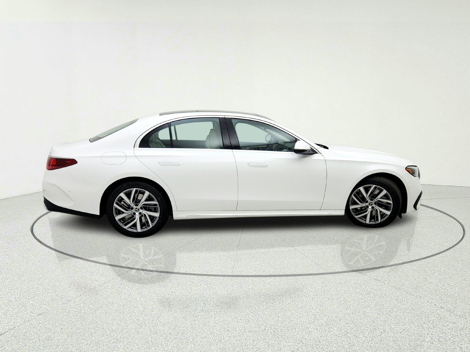 New 2026 Mercedes-Benz E 450 4MATIC Sedan image 7