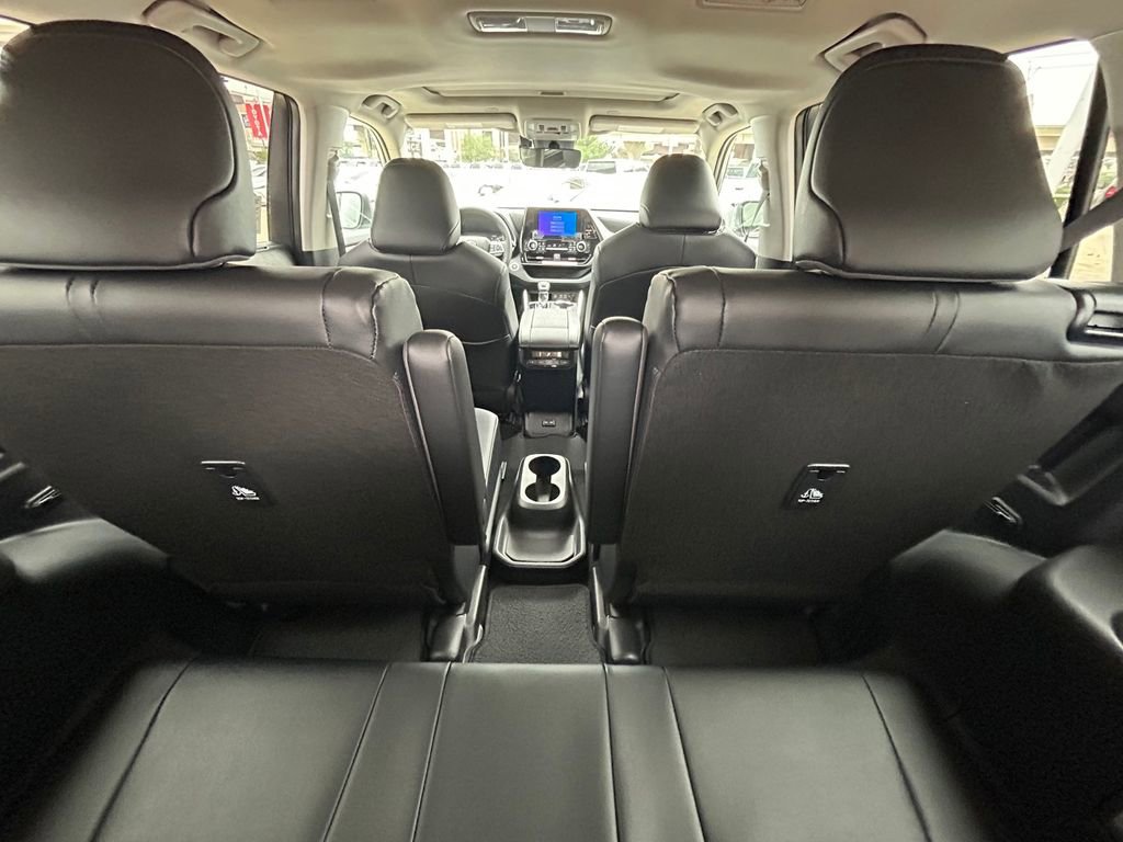 New 2026 Toyota Highlander XLE AWD/4WD image 17