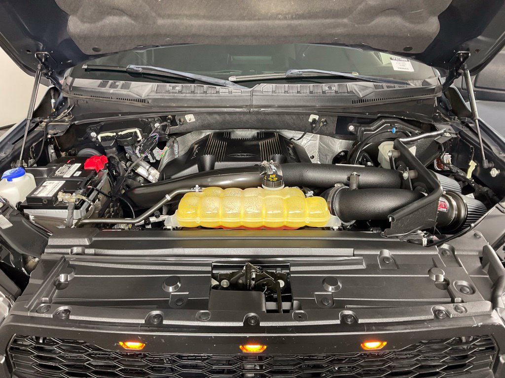 Used 2019 Ford F150 XLT w/ Equipment Group 302A Luxury AWD/4WD image 9