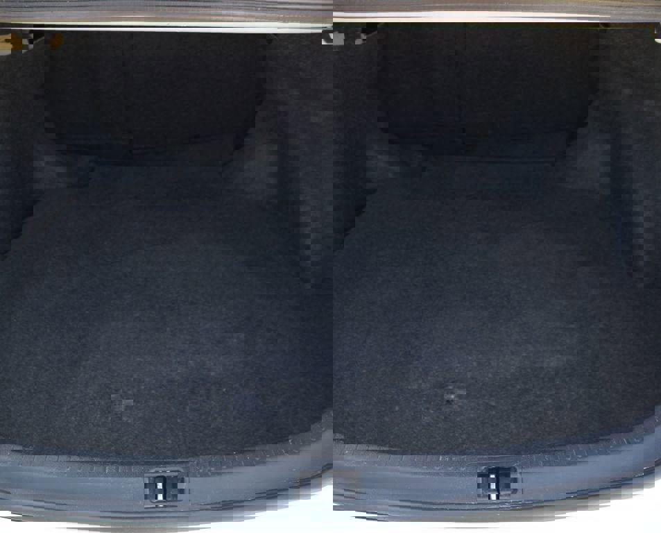 Used 2018 Toyota Corolla SE FWD image 15