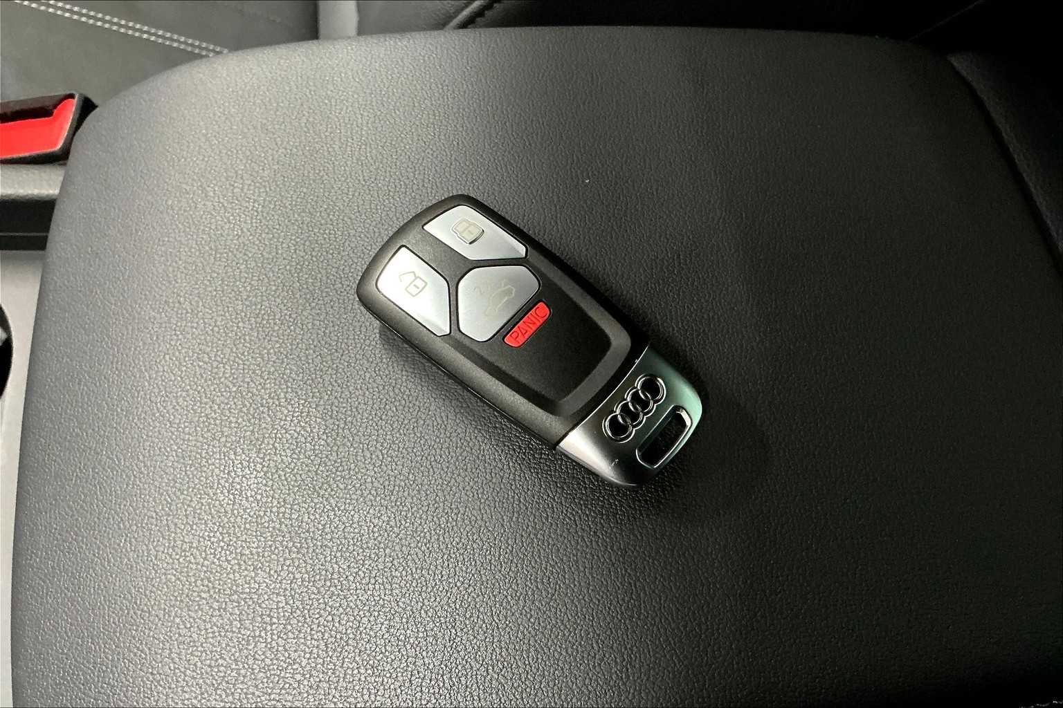 Used 2025 Audi Q5 2.0T Premium image 13