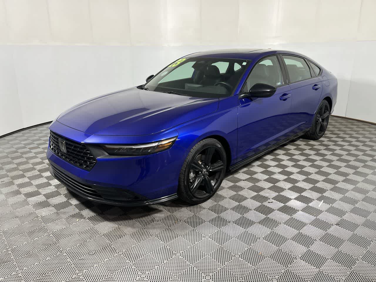 Used 2023 Honda Accord Sport image 4