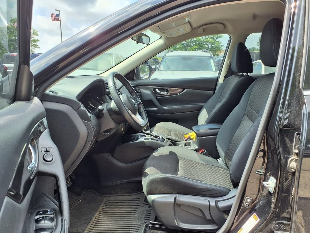 Used 2018 Nissan Rogue S w/ S Value Package FWD image 13