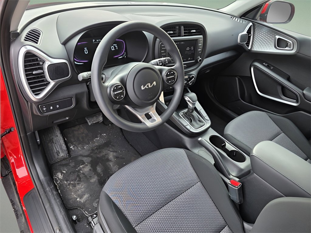 Used 2025 Kia Soul LX w/ LX Technology Package image 21