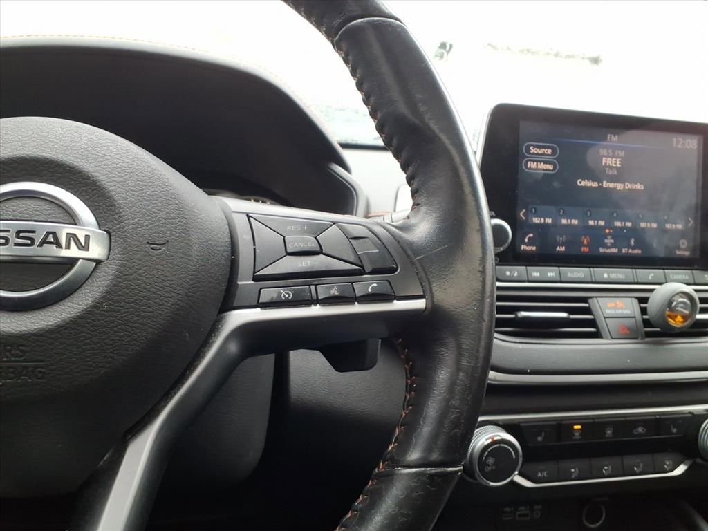 Used 2022 Nissan Altima 2.5 SR w/ Midnight Edition Package image 29