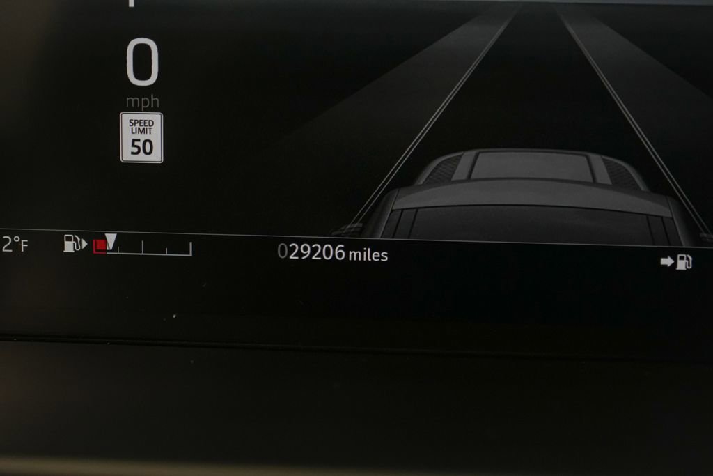 Used 2023 Land Rover Defender 130 SE image 21