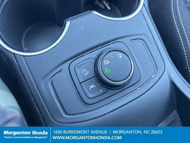 Used 2024 GMC Terrain SLE image 21