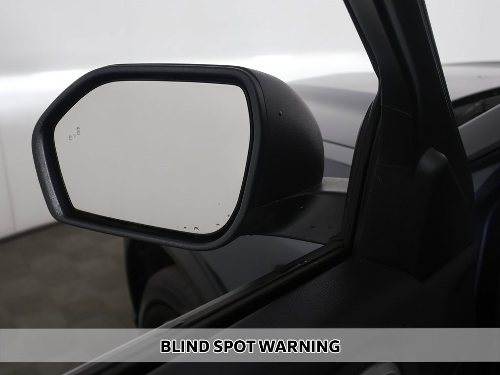 Used 2022 Ford Explorer XLT image 4